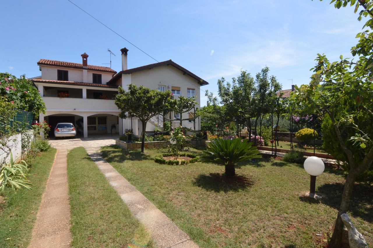 Apartments Mariza Porec Exterior photo
